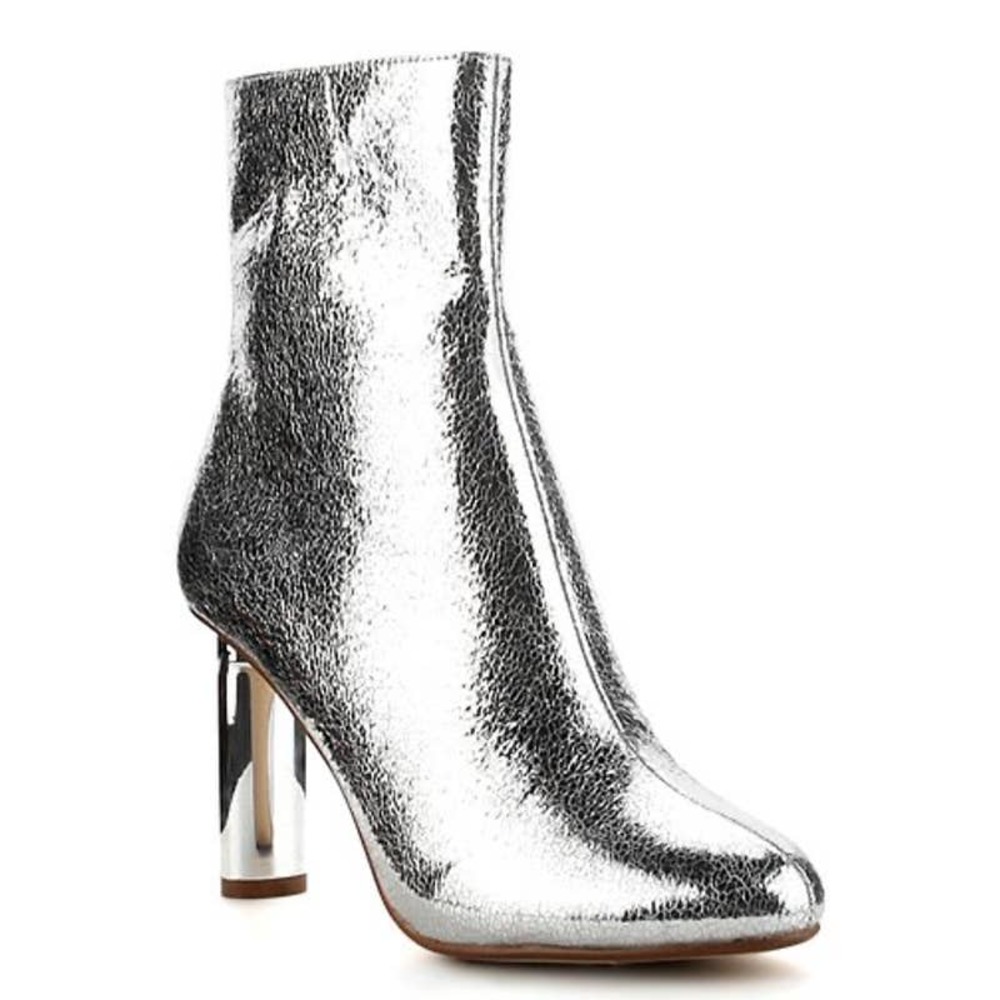 Cape Robbin Silver Metallic Athena Ankle Boot - Picture 10 of 11
